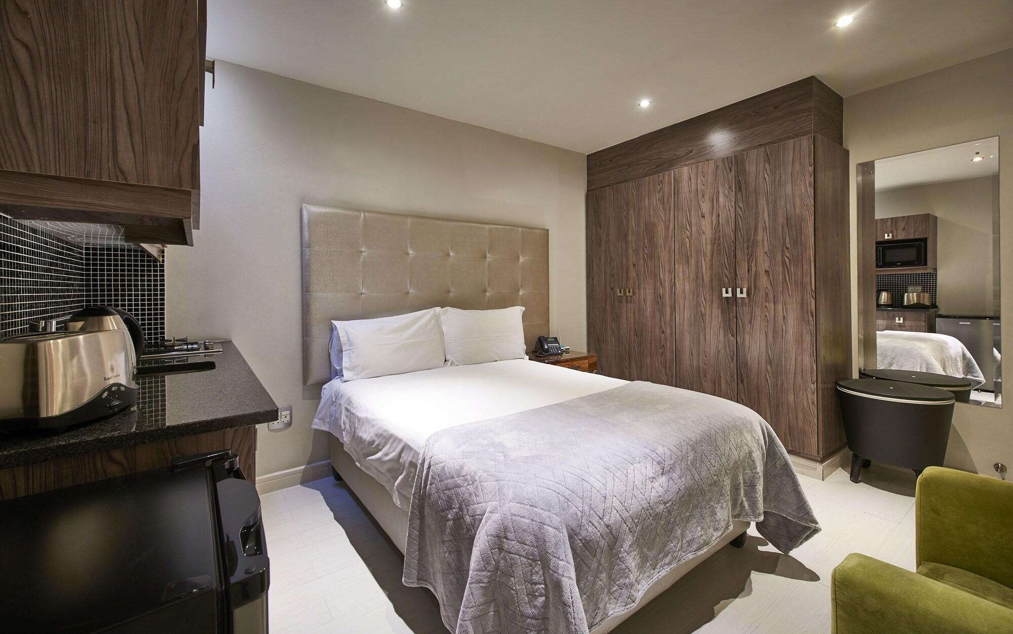 Dynasty Forest Sandown Self Catering Hotel Joanesburgo Exterior foto