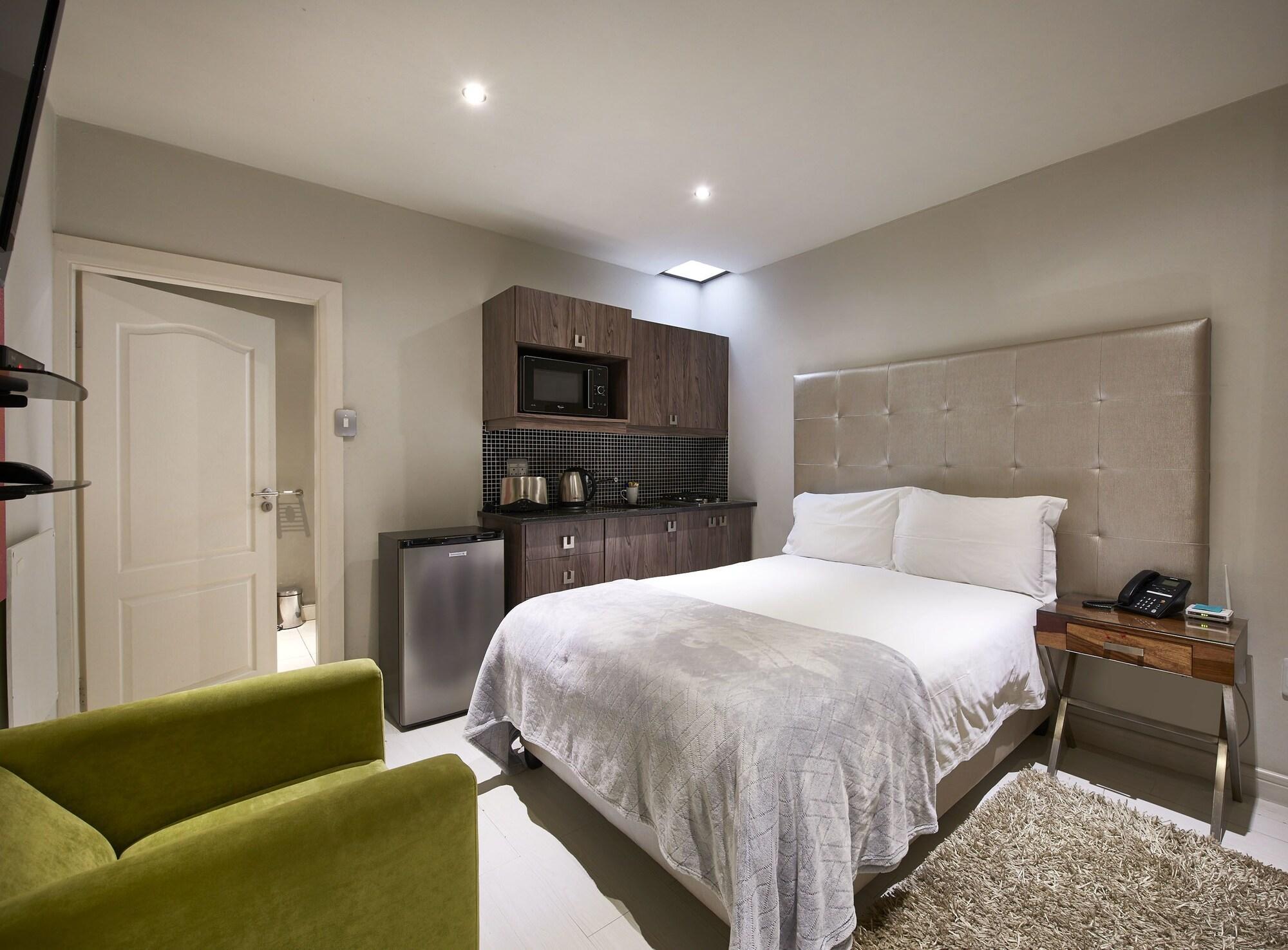 Dynasty Forest Sandown Self Catering Hotel Joanesburgo Exterior foto